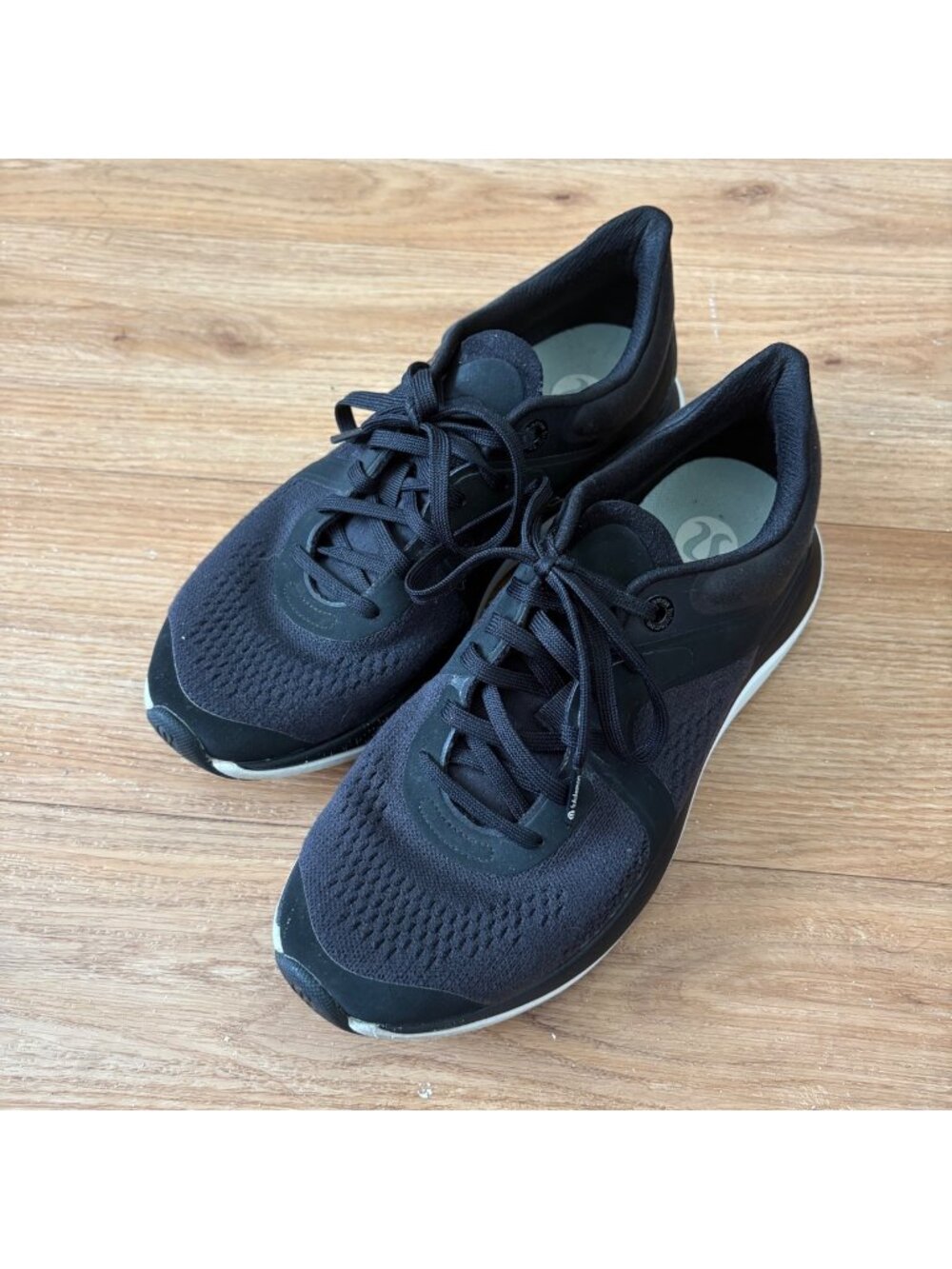 Lululemon Athletic Chargefeel Low Top Lace Up Workout Shoe Women’s Size 7.5
